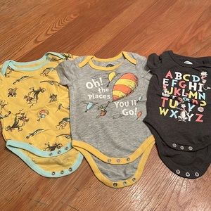 Dr. Seuss Lot of 3. Excellent Condition. 3-6months